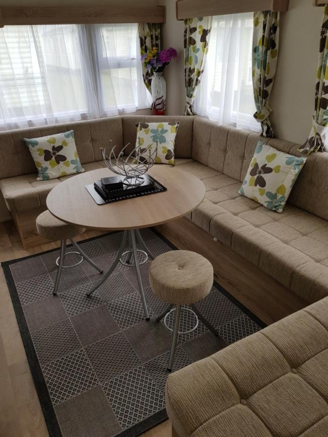 Delta Santana Apartman Looe Kültér fotó